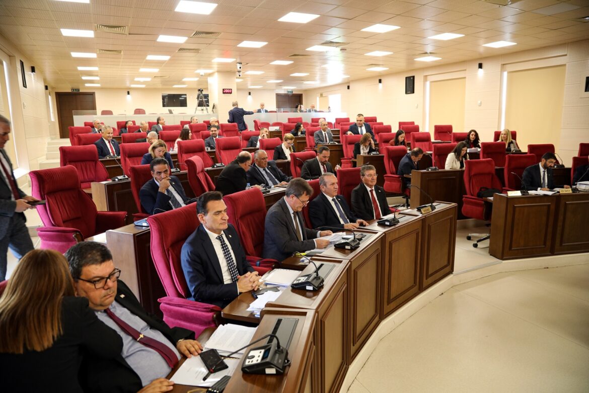 Meclis’te bugün Sayıştay, Mahkemeler, YÖDAK ve Sağlık Bakanlığı bütçeleri görüşülecek