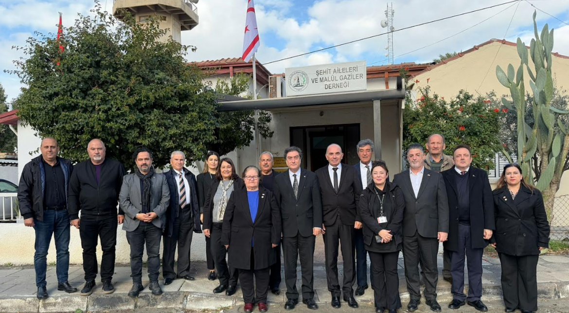 GAÜ heyeti, Şehit Aileleri ve Malül Gaziler Derneği’ni ziyaret etti