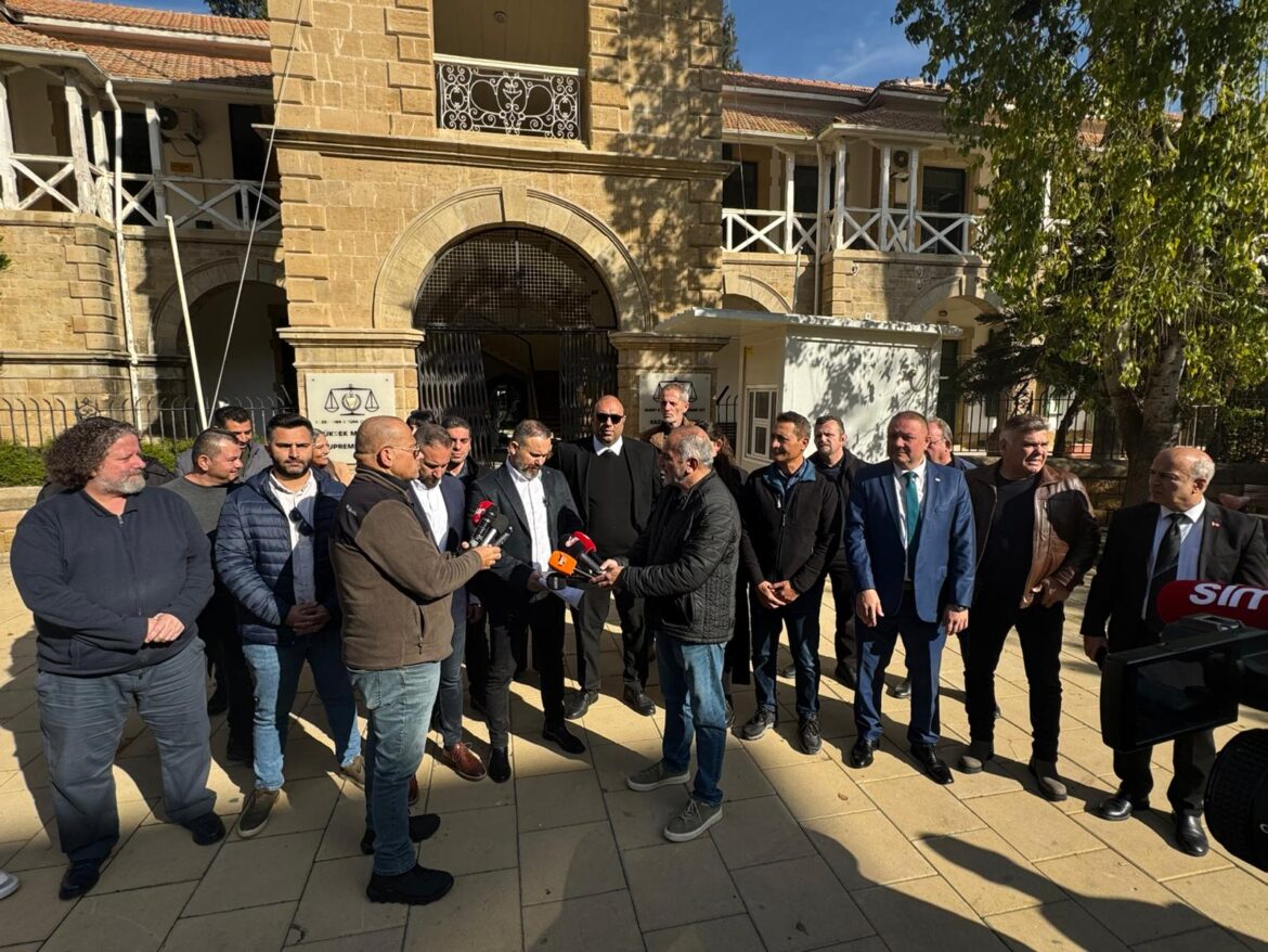 Sendikalar, “Elzem Hizmetlerde Grev Yasağı” ile ilgili Anayasa Mahkemesi’nde açtığı davayı, kararnamenin yürürlükten kaldırılmasıyla geri çekti