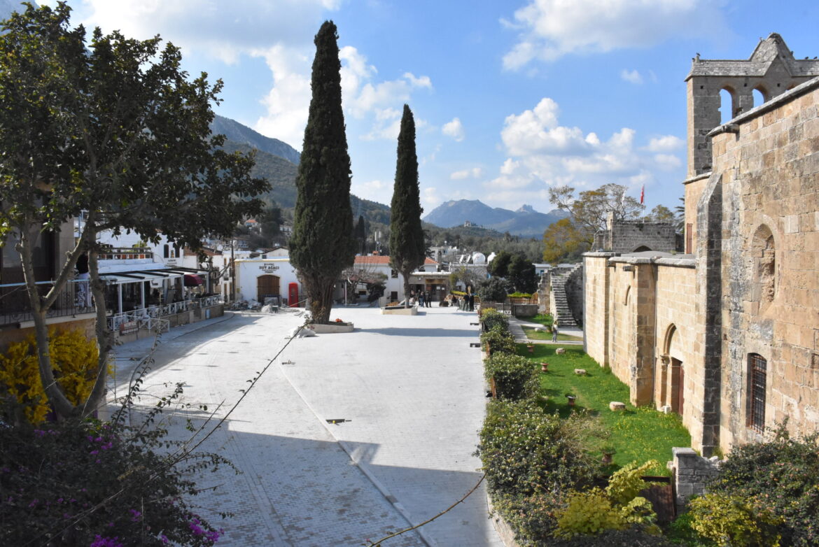 Girne Belediyesi’nin hayata geçirdiği Bellapais Projesi’nde sona yaklaşılıyor