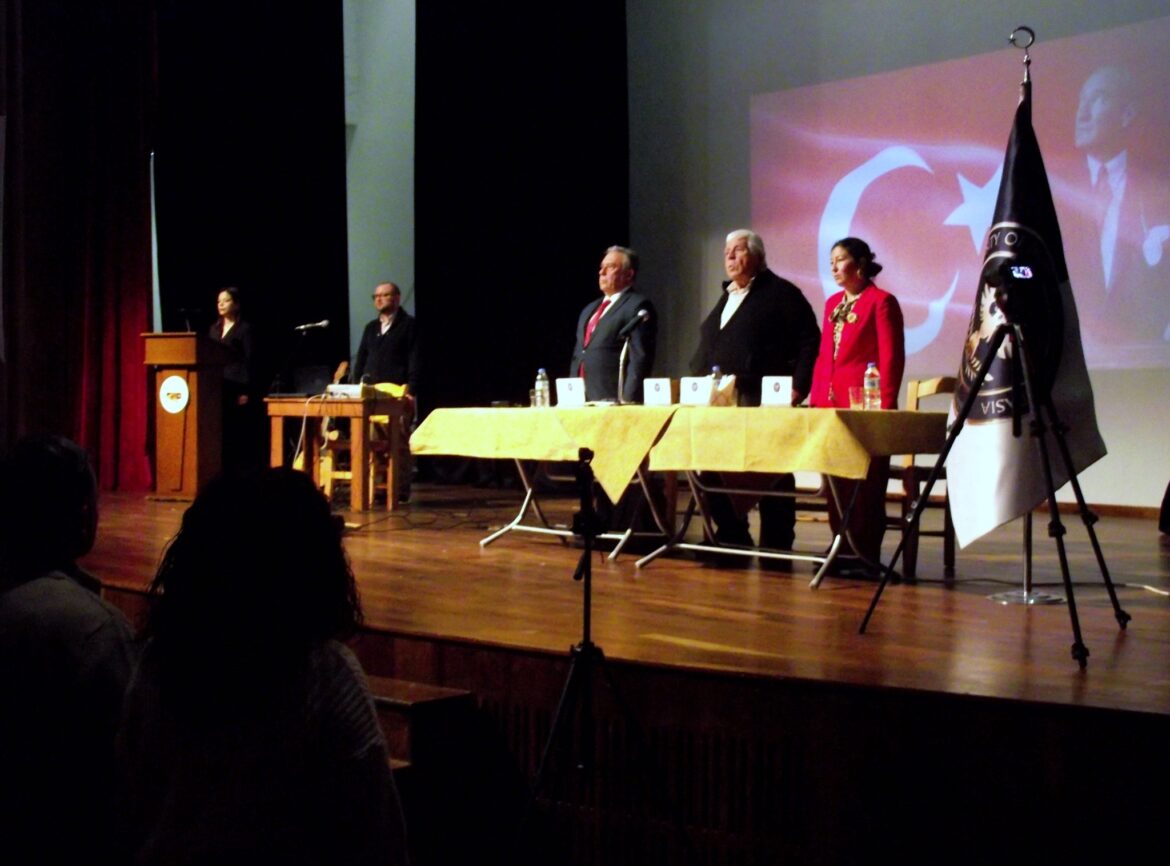 “Yaşayan Değerlerimiz” seminerinde Prof. Dr. Mehmet Altınay konuşuldu