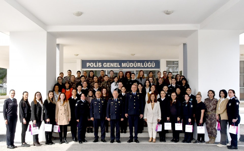 Polis Genel Müdürü Kuni, PGM-Bölüm Müdürlükleri’nde çalışan kadın polis mensupları ile bir araya geldi