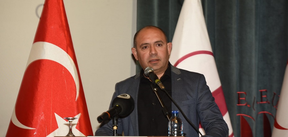 “KKTC Cumhurbaşkanlığı 1. Deprem Konferansı”. Aysal: Deprem konusunda teorik bilgiyle yetinmemeli, somut adımlar atmalıyız