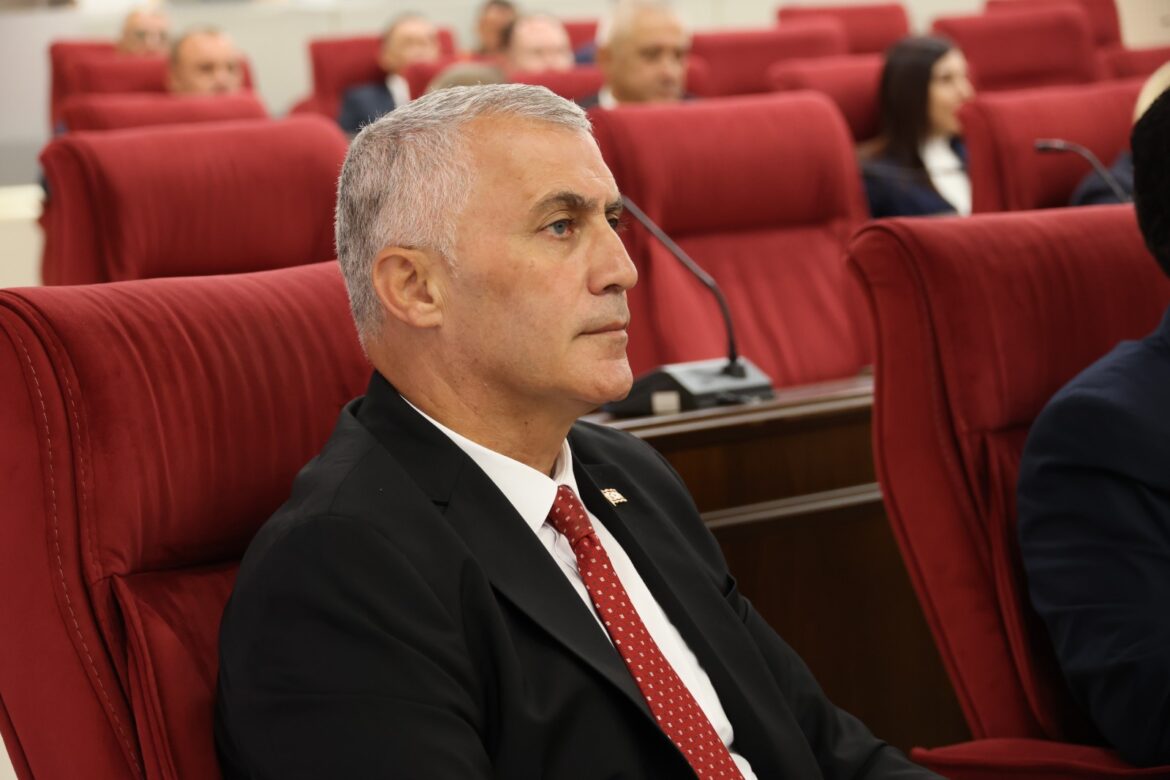 Tüketiciler Derneği, Ekonomi ve Enerji Bakanı Amcaoğlu’nu yılın bakanı seçti