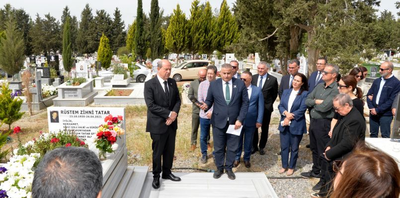 Cumhurbaşkanı Tatar, babası Rüstem Tatar’ın anma töreninde konuştu: “Rüstem Tatar, bu memlekete büyük hizmetler verdi ve tecrübelerini halkıyla paylaştı”