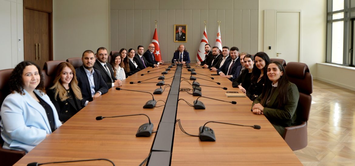 Cumhurbaşkanı Tatar, İki Taraflı Gençlik Teknik Komitesi Başkanı ve üyelerini kabul etti