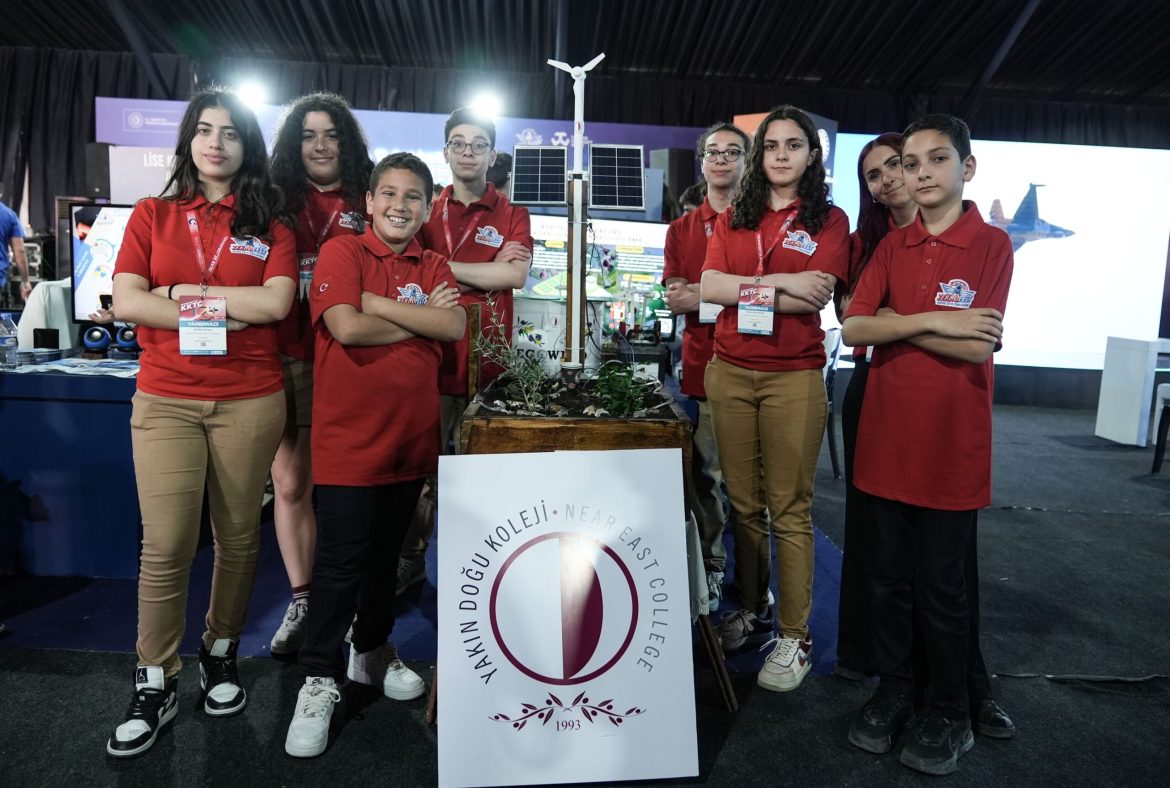 Gençler, verimliliği artıran akıllı tarım projeleriyle TEKNOFEST KKTC’de