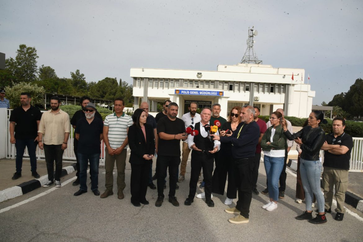 Gazeteciler Birliği ve Basın-Sen, gazeteciler Akın ve Yüksel’e koruma talebi ile PGM önünde basın açıklaması yaptı