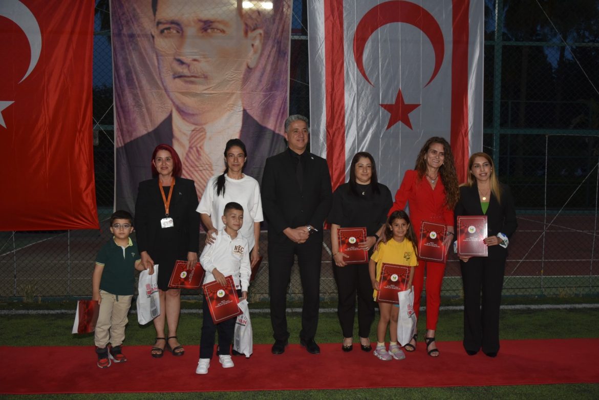 Sivil Savunma Teşkilatı başarılı öğrencilere ödüllerini dağıttı