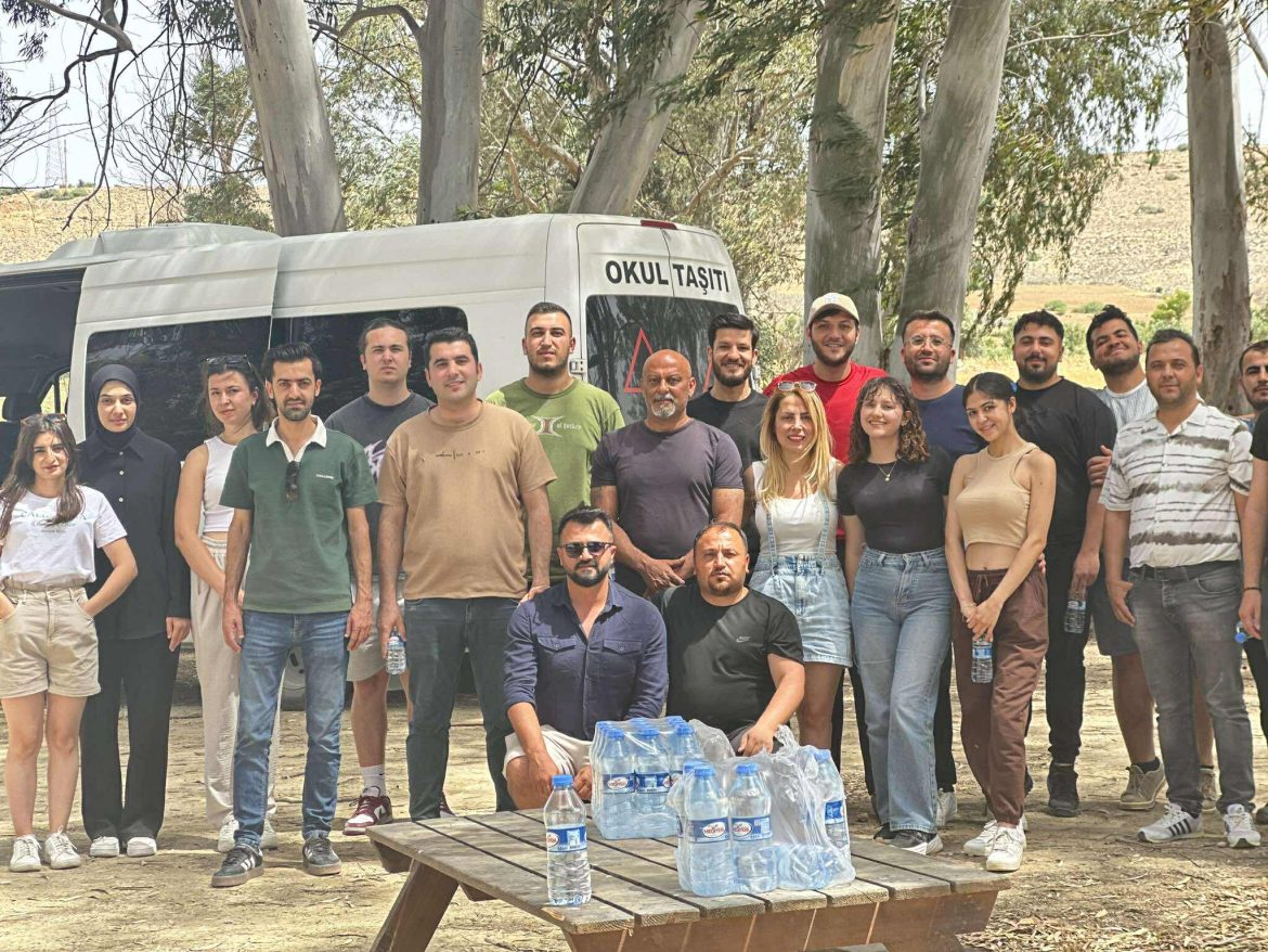 Serhatköy’de çevre temizliği ve fidan dikimi etkinliği yapıldı