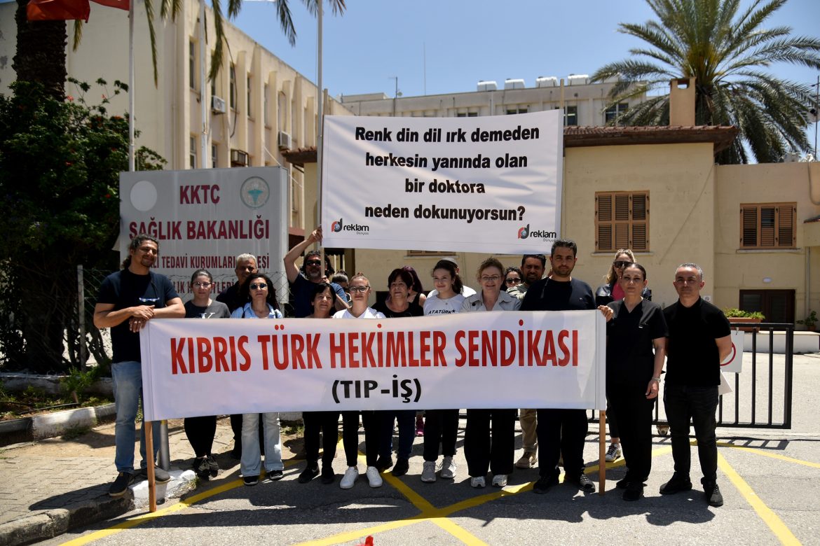 Tıp-İş’ten hekimlerin görev yeri değişikliğine tepki