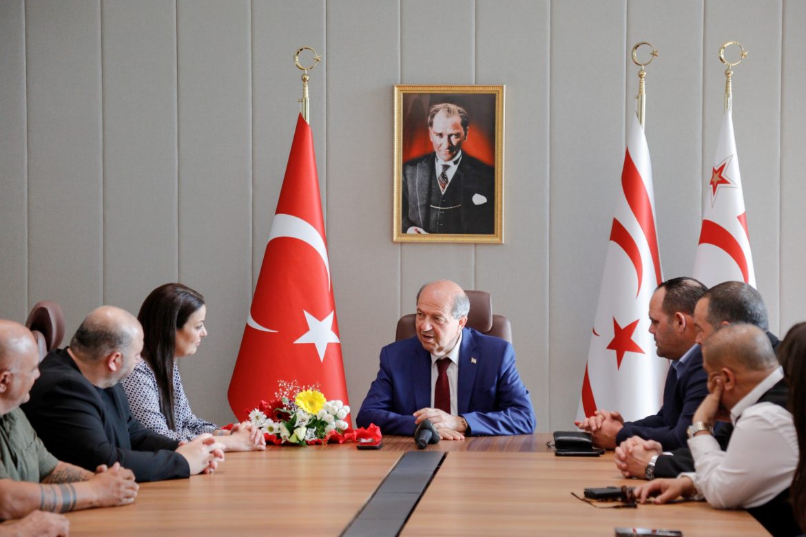 Cumhurbaşkanı Tatar, Gönyeli Spor Kulübü Başkanı Sinem Baştaş ve Yönetim Kurulu’nu kabul etti