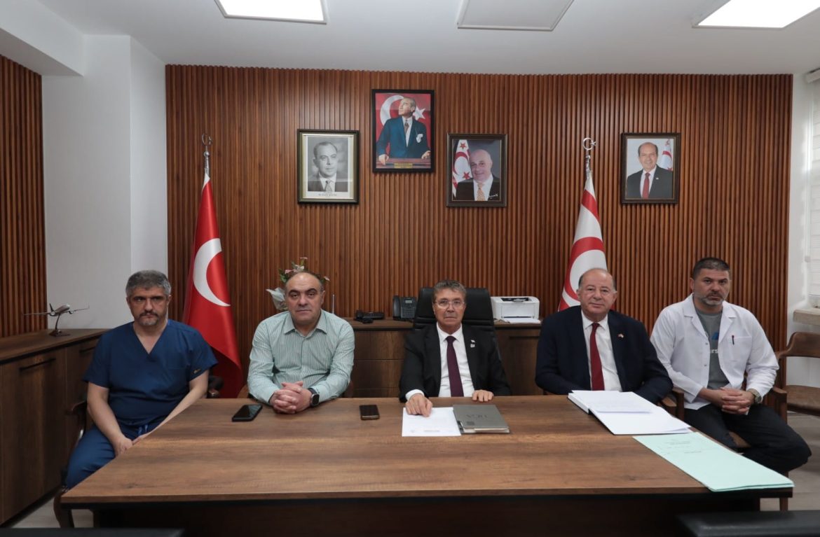 Üstel, TEKNOFEST’te yaralanan vatandaşların sağlık durumu hakkında bilgi aldı