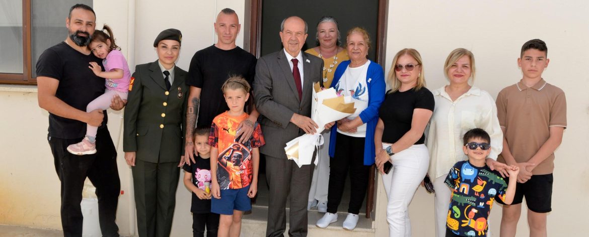 Cumhurbaşkanı Tatar, Anneler Günü vesilesiyle şehit ve gazi ailelerini ziyaret etti