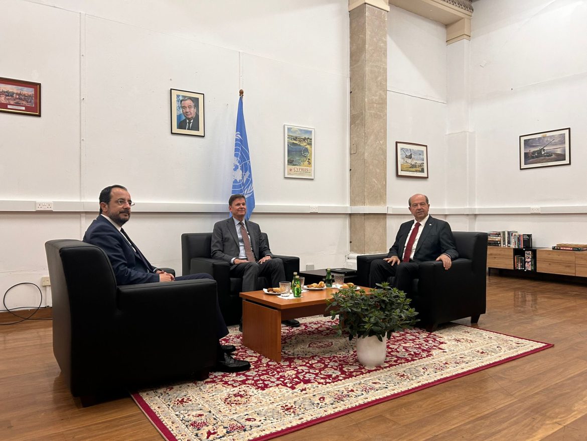 Liderlerin Ledra Palace Otel’deki görüşmesi başladı