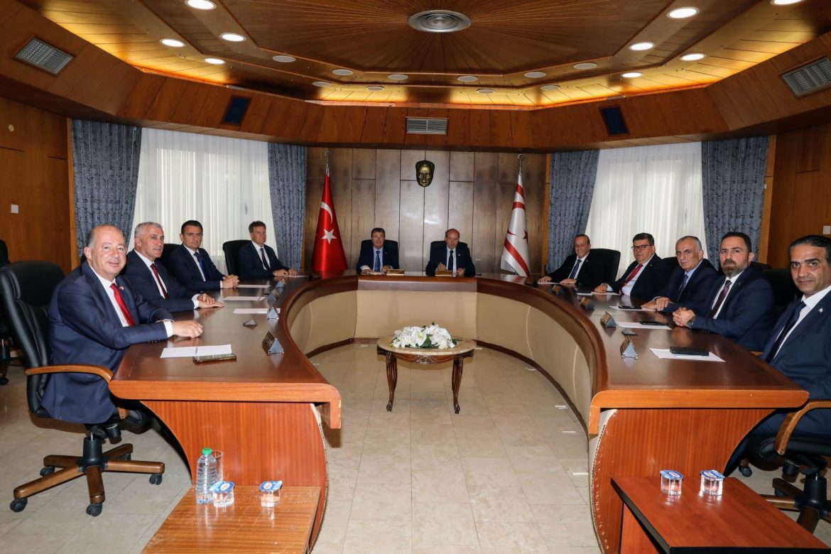 Tatar başkanlığındaki Bakanlar Kurulu toplantısı sona erdi