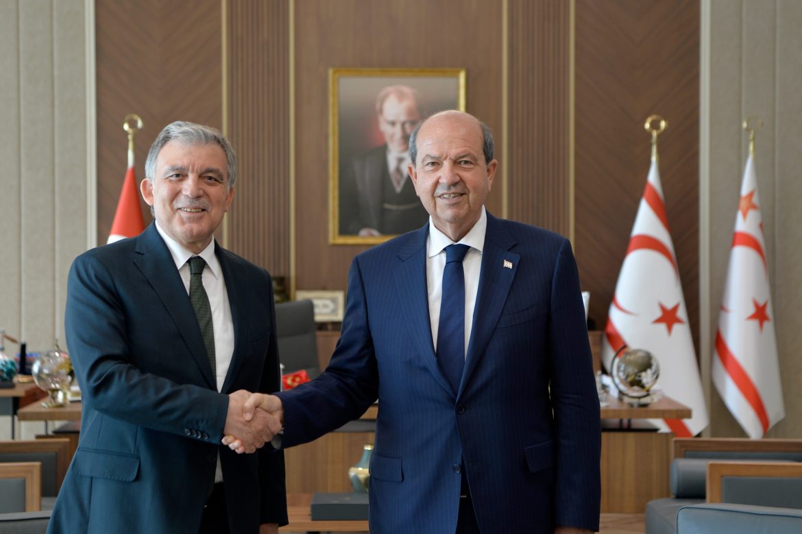 Cumhurbaşkanı Tatar, Abdullah Gül’ü kabul etti