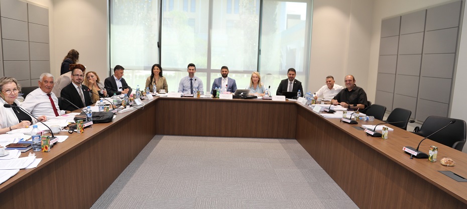 İdari, Kamu ve Sağlık İşleri Komitesi toplandı
