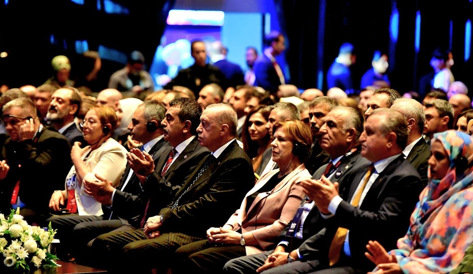 Millî Eğitim Bakanı Çavuşoğlu Türkiye Eğitim Teknolojileri Zirvesi’ne katıldı