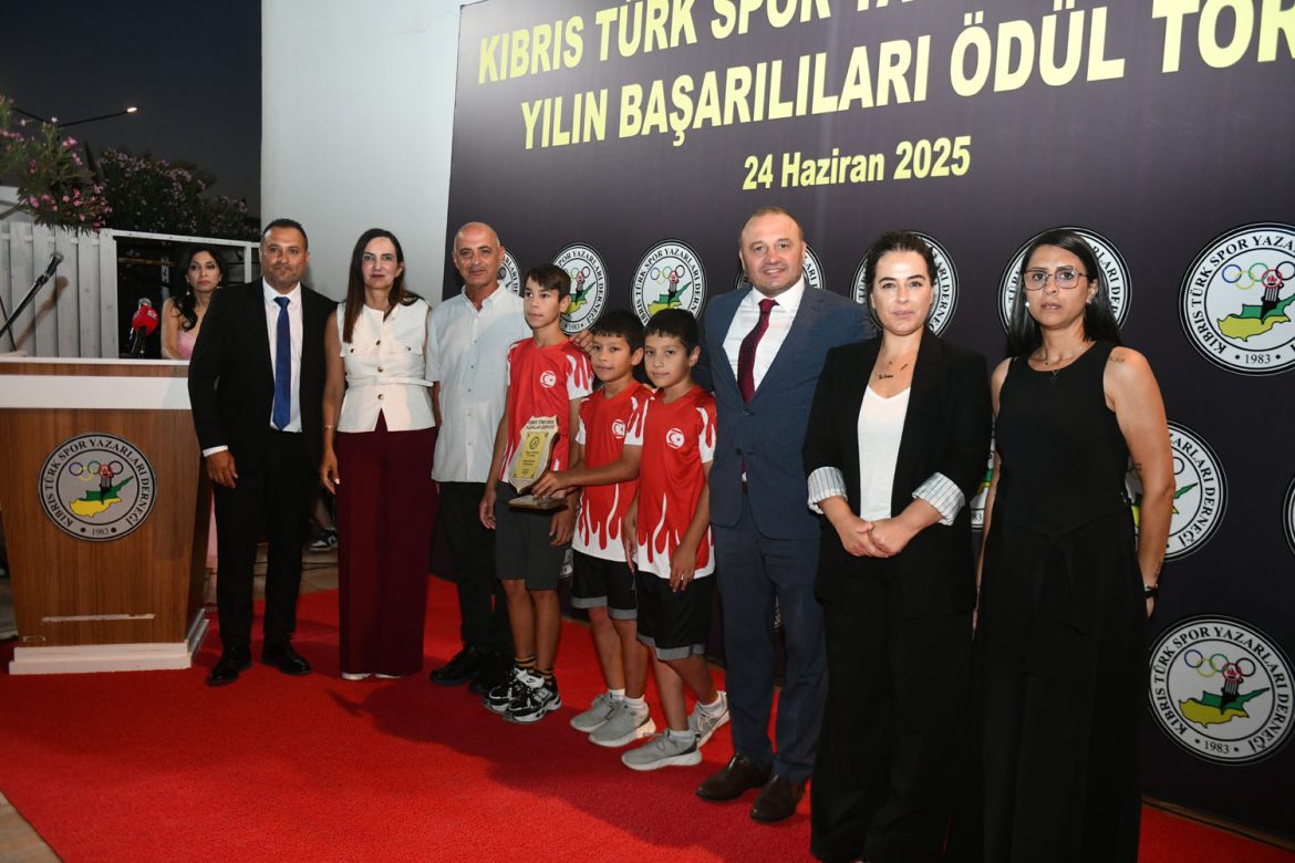 Kıbrıs Türk Spor Yazarları Derneği “Yılın Başarılıları” ödülleri verildi