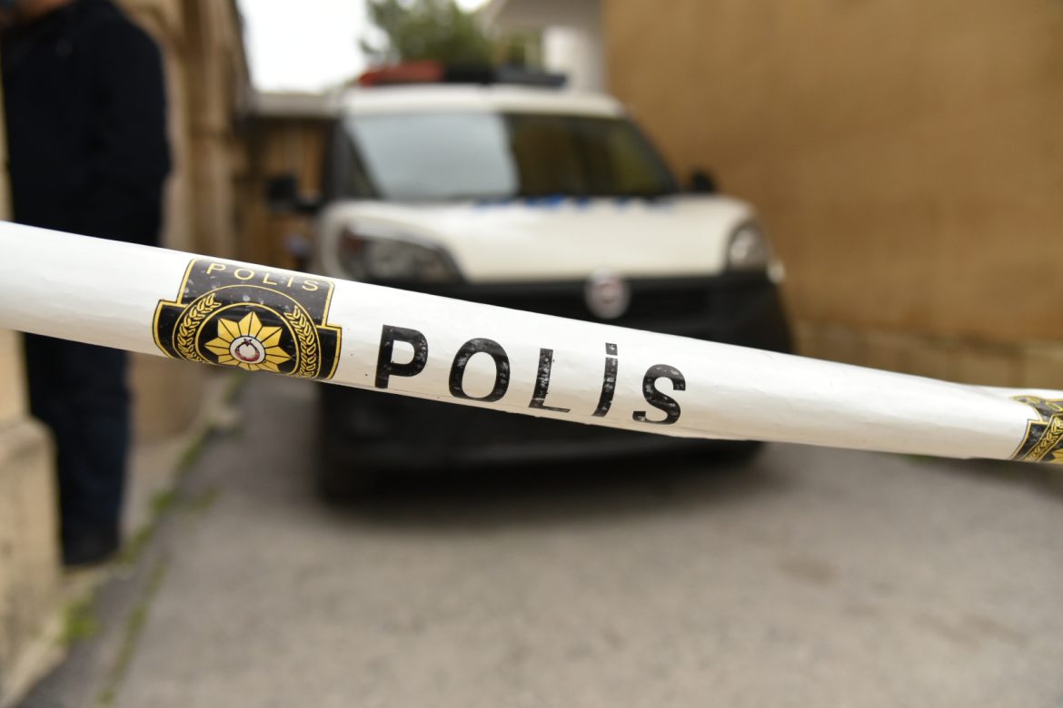 Aydınköy’de bıçakla adam yaralama
