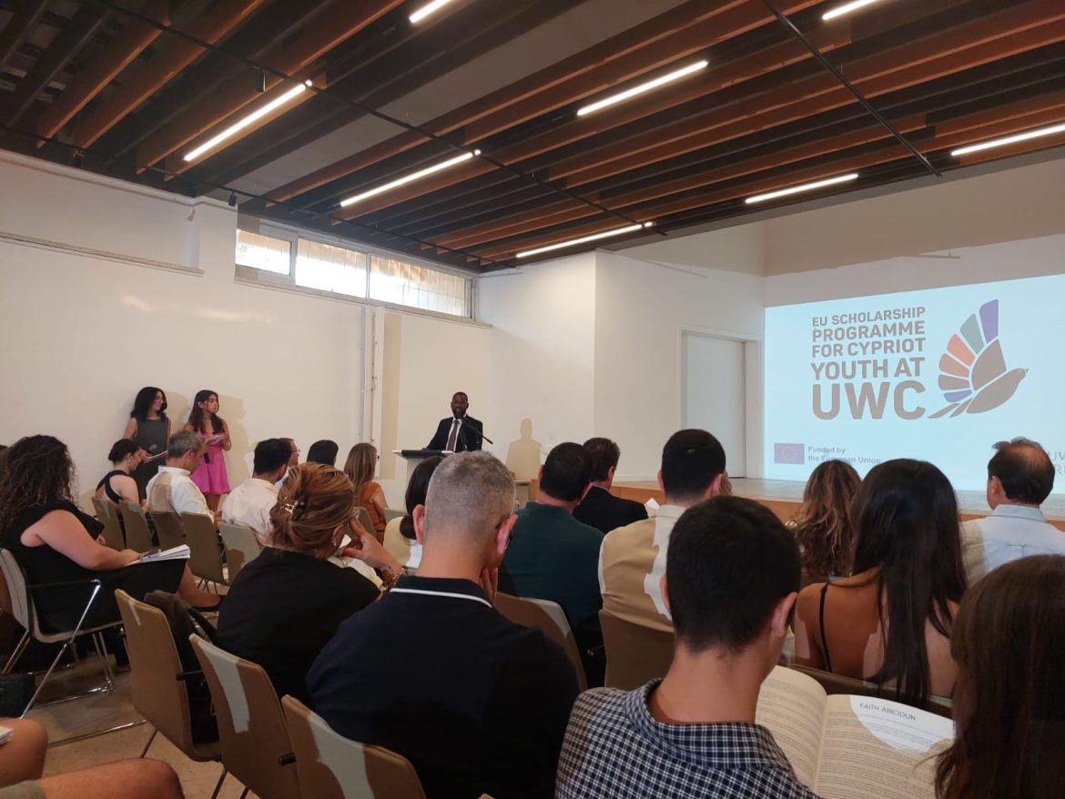UWC mezuniyet töreni ara bölgede yapılı