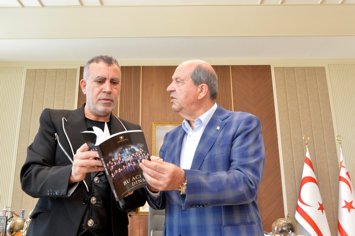 Cumhurbaşkanı Ersin Tatar, sanatçı Haluk Levent’i kabul etti