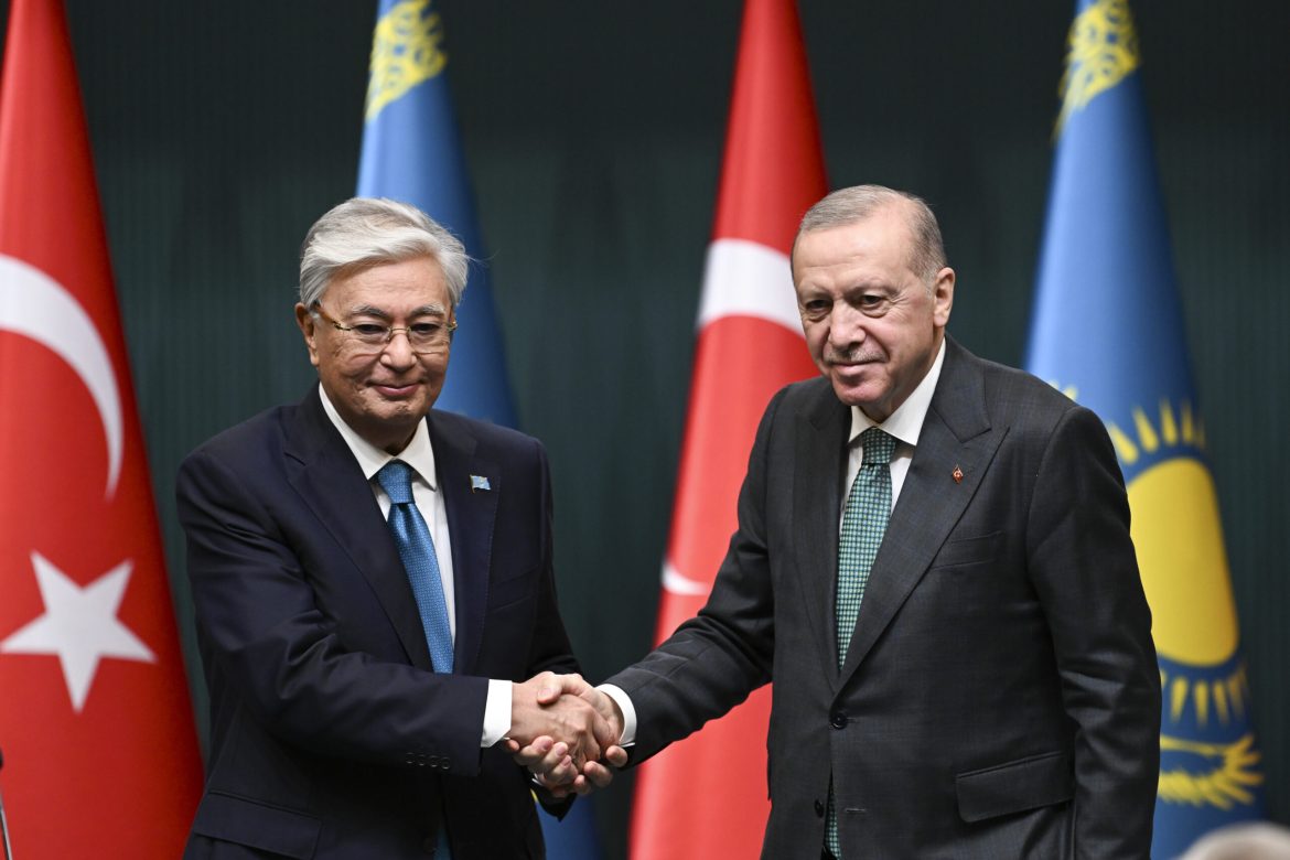 Erdoğan, Tokayev ile basın toplantısı düzenledi : “Kıbrıs Türklerinin eşit ve özden gelen haklarına saygı duyulmasını özellikle istişare ettik”