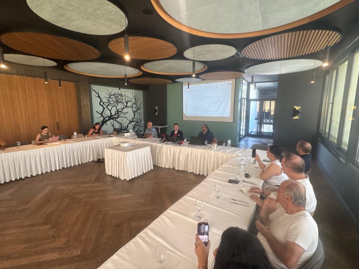 DAÜ-SEN basın toplantısı düzenledi… Hoşkara: “Yükseköğretim, uzun bir süredir krizin eşiğinde”