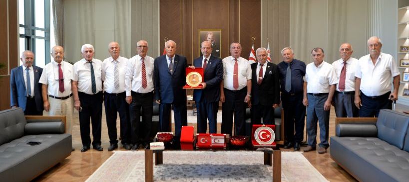 Cumhurbaşkanı Tatar, Türk Barış Kuvvetleri Gaziler Derneği  heyetini kabul etti