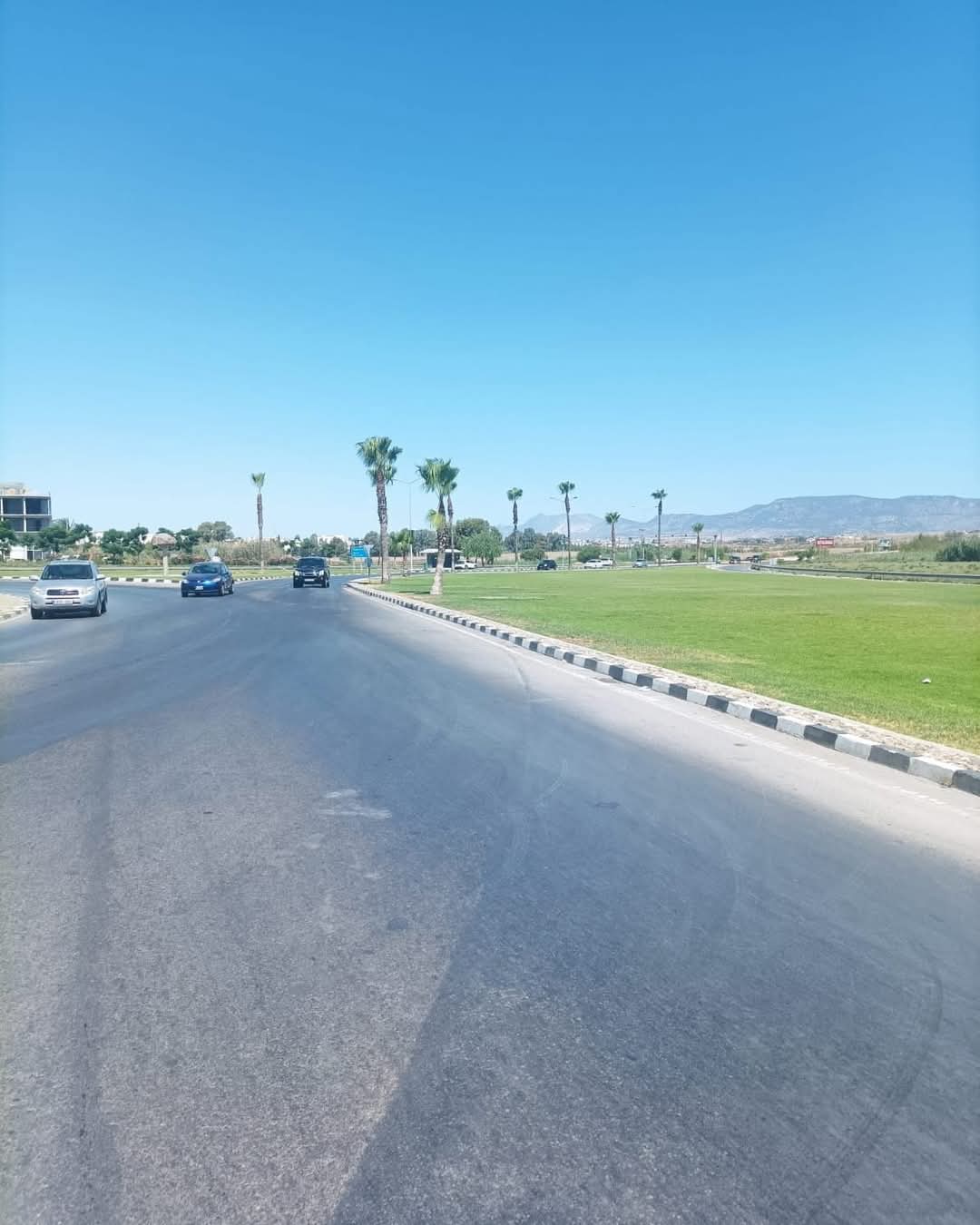 Gönyeli Çemberi ile Çevre Yolu Yonca Üst Geçit arası trafik akışına açıldı