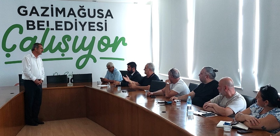 Gazimağusa Belediyesinde yapılan toplantıda gemilere su temini görüşüldü
