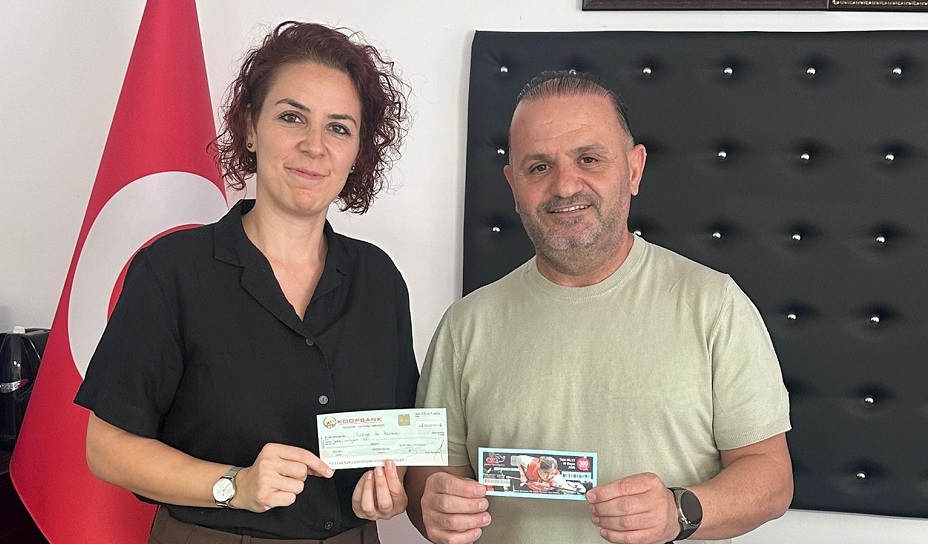 5 Milyon TL’lik büyük ikramiye talihlisine teslim edildi