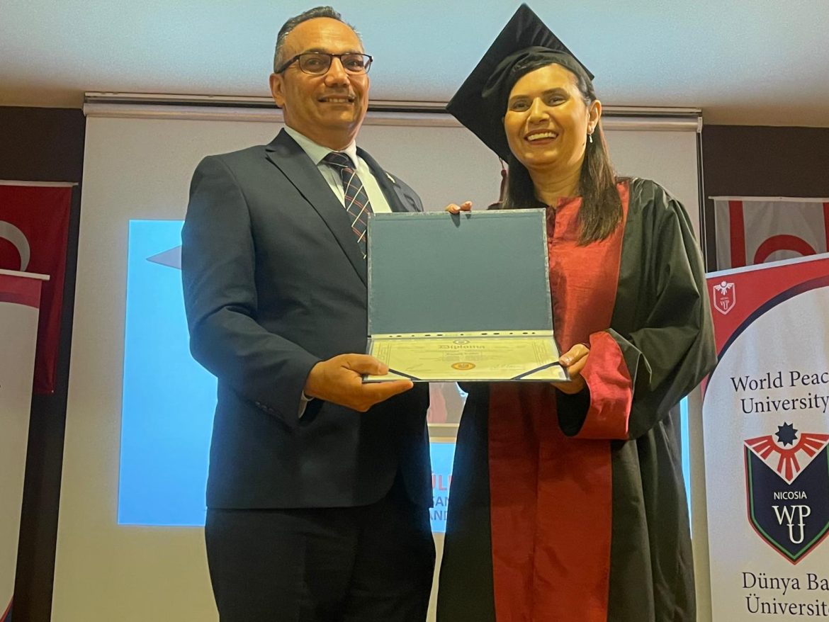 Dünya Barış Üniversitesi ilk mezunlarını verdi