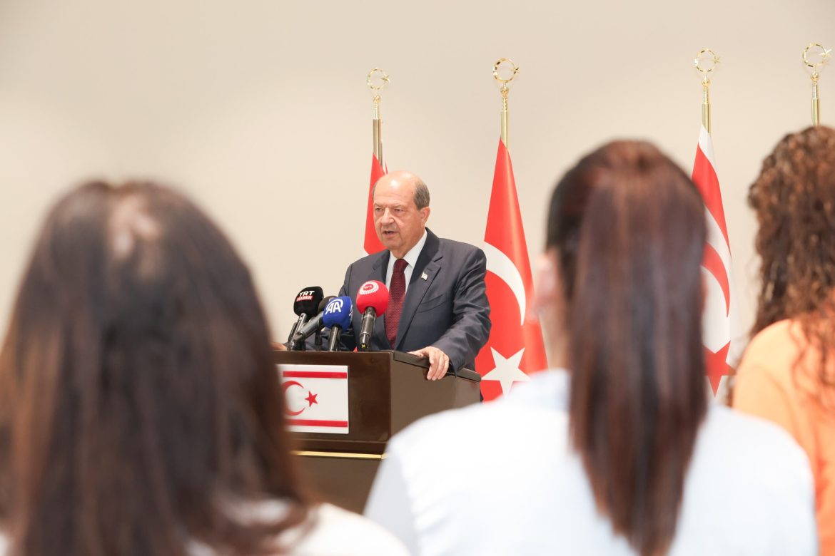 Tatar: “Bu kadar insan iki günlük bir toplantı meşguliyeti için New York’a gidecek. Madem ki oralara kadar gideceğiz, en azından bu toplantıdan bir şey çıkması lazım”