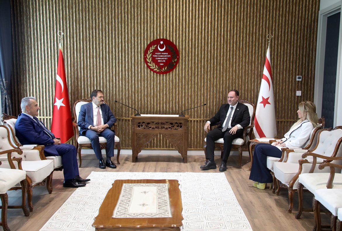 Öztürkler:Haberleşme ve tarım, geleceğin en stratejik sektörleridir