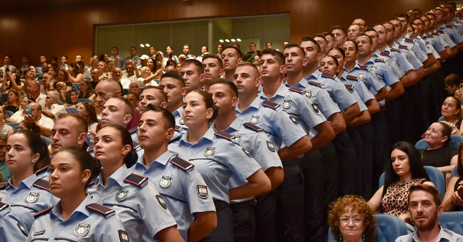 65. Dönem Polis Okulu Yemin ve Mezuniyet Töreni yapılıyor